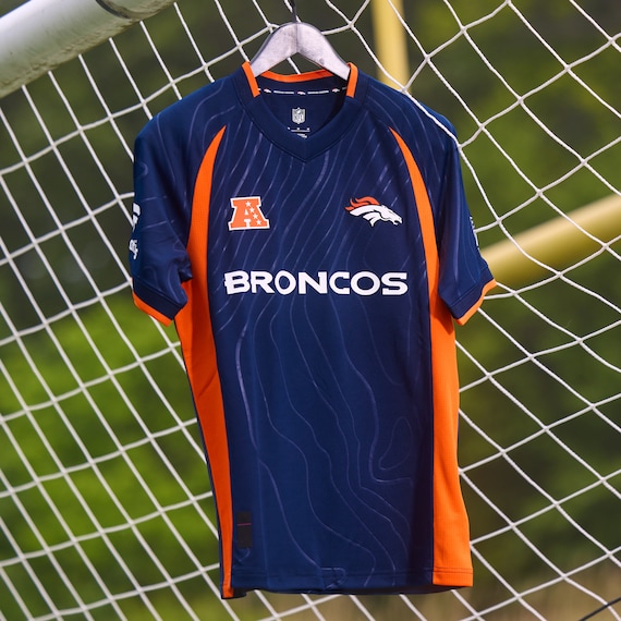 Denver Broncos Fanatics NFL Football x Football Fan Top
